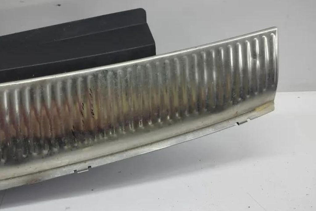 фото №11, Защита замка крышки audi q7 4l 4l0864483 3.0l дизель 171kw 2006