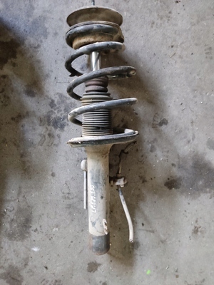 фото №1, Bmw e83 3.0d амортизатор лівий перед передній