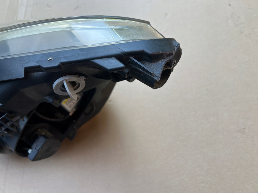 фото №5, Citroen c4 grand picasso - лампа права перед ксенон