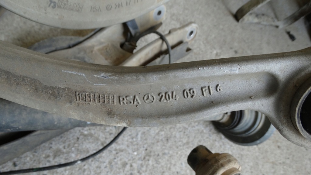 фото №4, Поворотный кулак задняя правый mercedes e-klasa w213