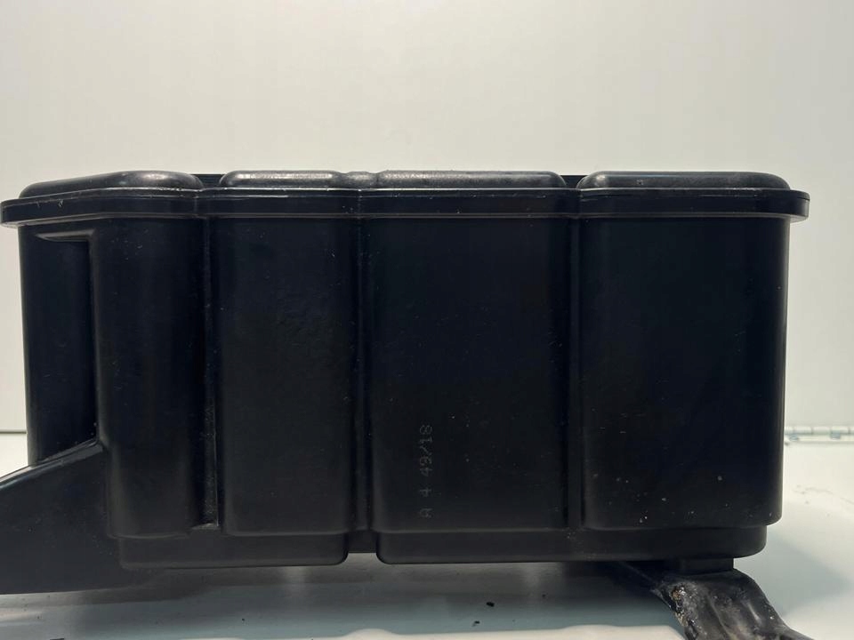 Фільтр паливної  audi q5 2018 8w0201797m Недорого