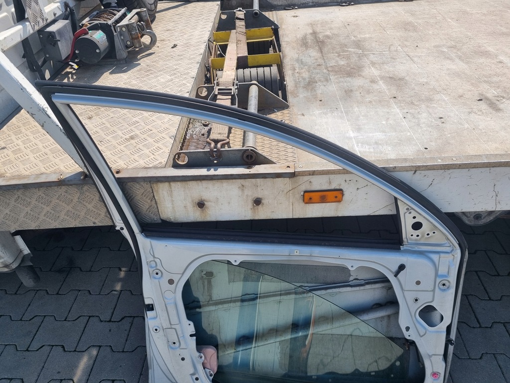 фото №10, Hyundai i30 i kombi 07-12 дверь левый перед 2r