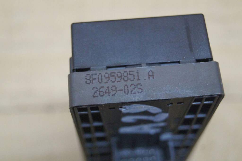 фото №10, Перемикач вікон audi a5 8t cabrio 8f0959851a