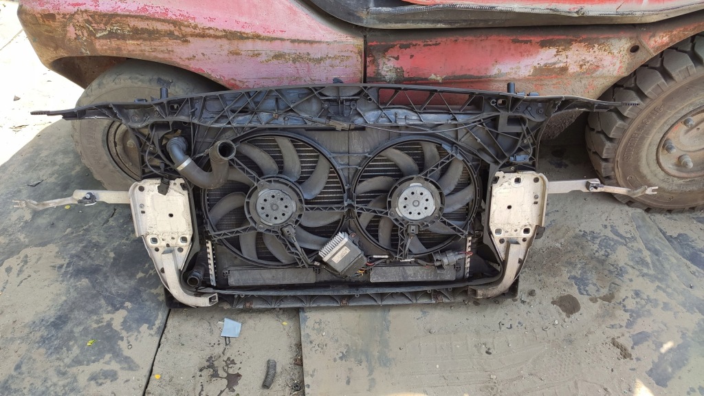 фото №1, Audi a6 c7 2.0 tdi pas передний радиатор механическая коробка передач