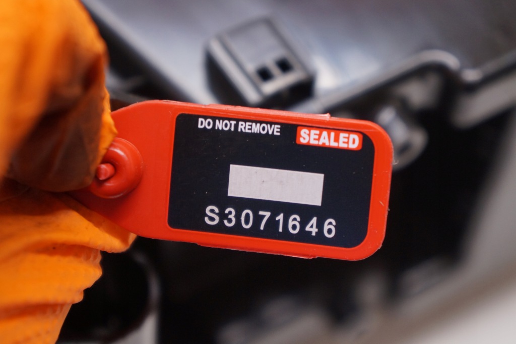 Купити Volvo xc60 i v60 i тунель бардачок кронштейн підсклянник чашка 30791467 3988874