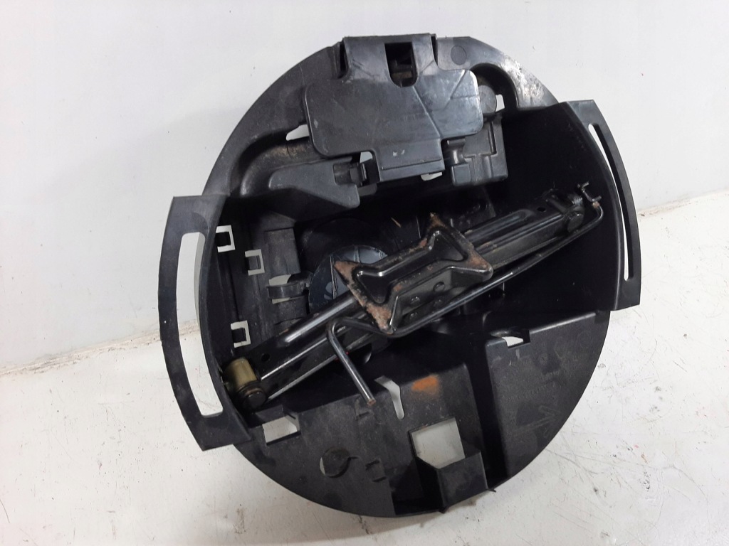 фото №10, Renault scenic ii 1.9dci 04r вкладиш колеса запасного кронштейн 8200153953