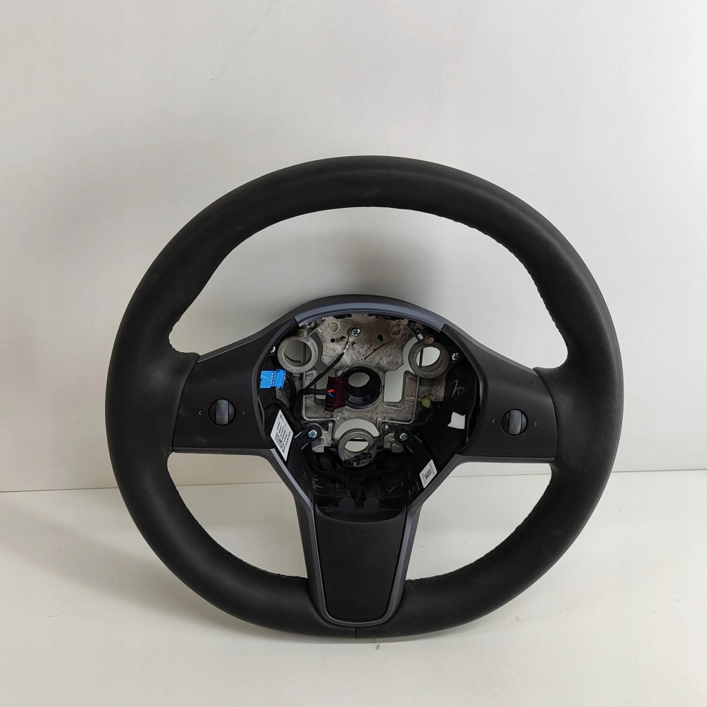 Купити Tesla model y 2022 повітропровід