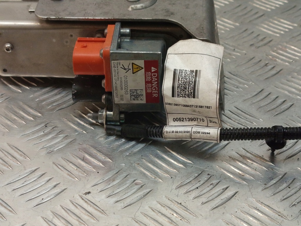 фото №6, Fiat оригинальный номер 68400740ad 500e радиатор аккумулятора аккумулятор