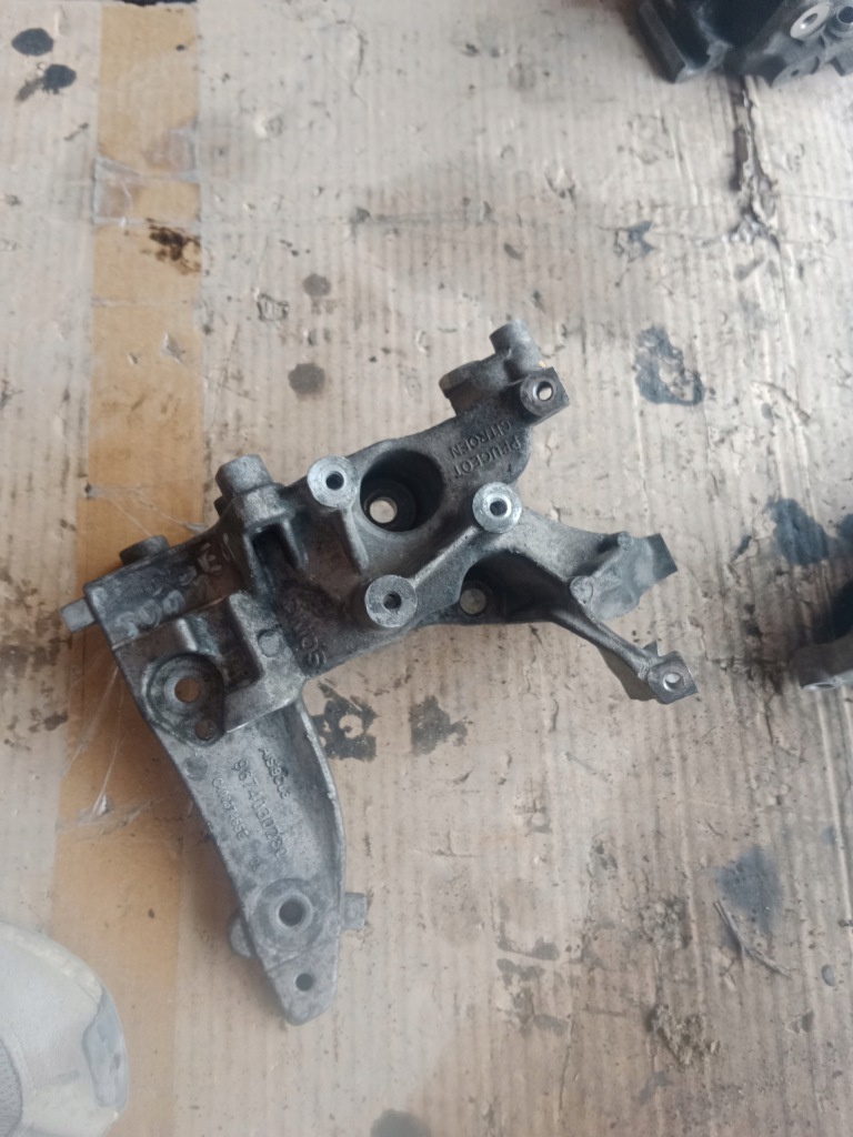 Купить Кронштейн кронштейн генератора peugeot 508 9674030280