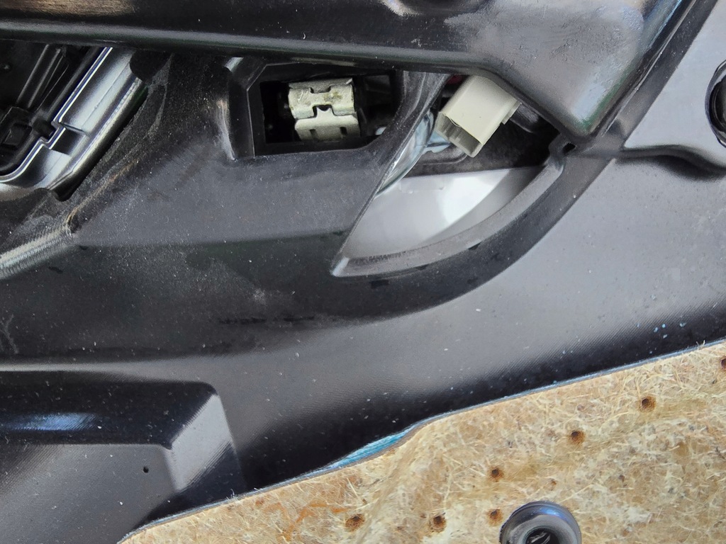 фото №7, Обивка обивка дверь bmw 7 g12