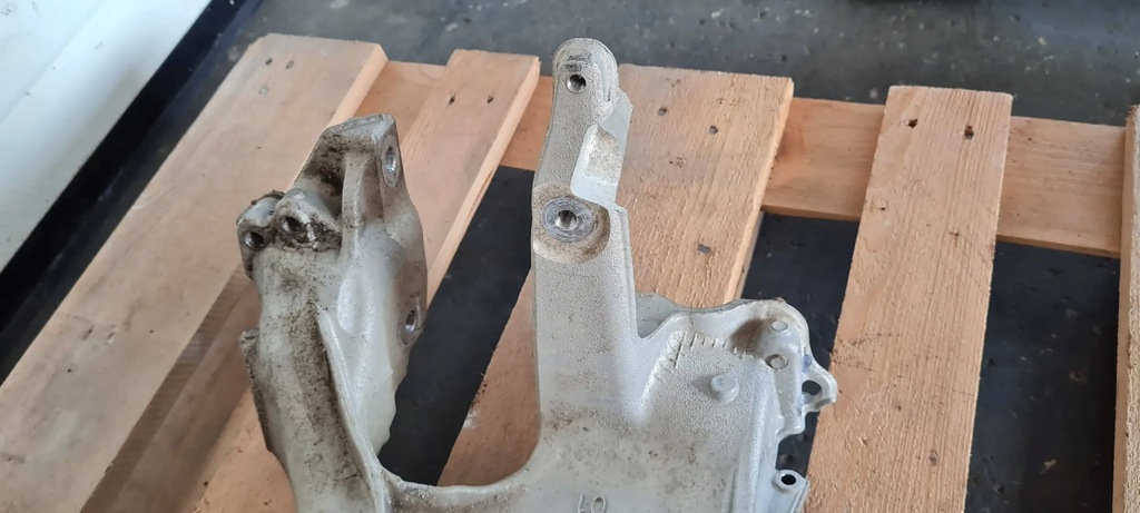 фото №6, Sq5 q5 80a кронштейн кронштейн підрамник двигуна права 80a399296r