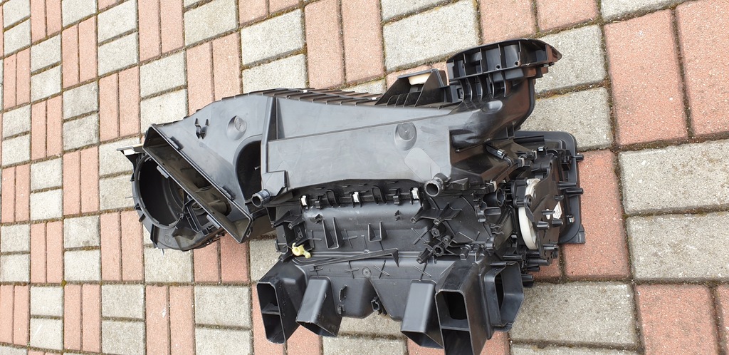 фото №9, Испаритель кондиционера корпус с отопителя mercedes e w207 coupe w212 оригинальный номер