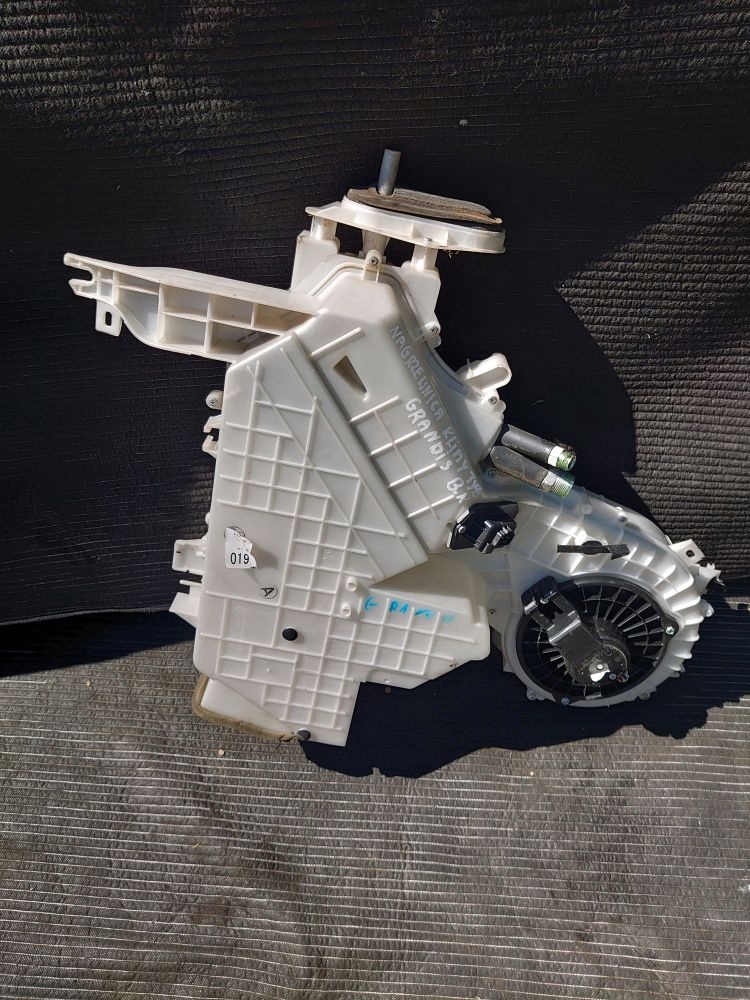 фото №1, Отопитель кондиционера задняя mitsubishi grandis