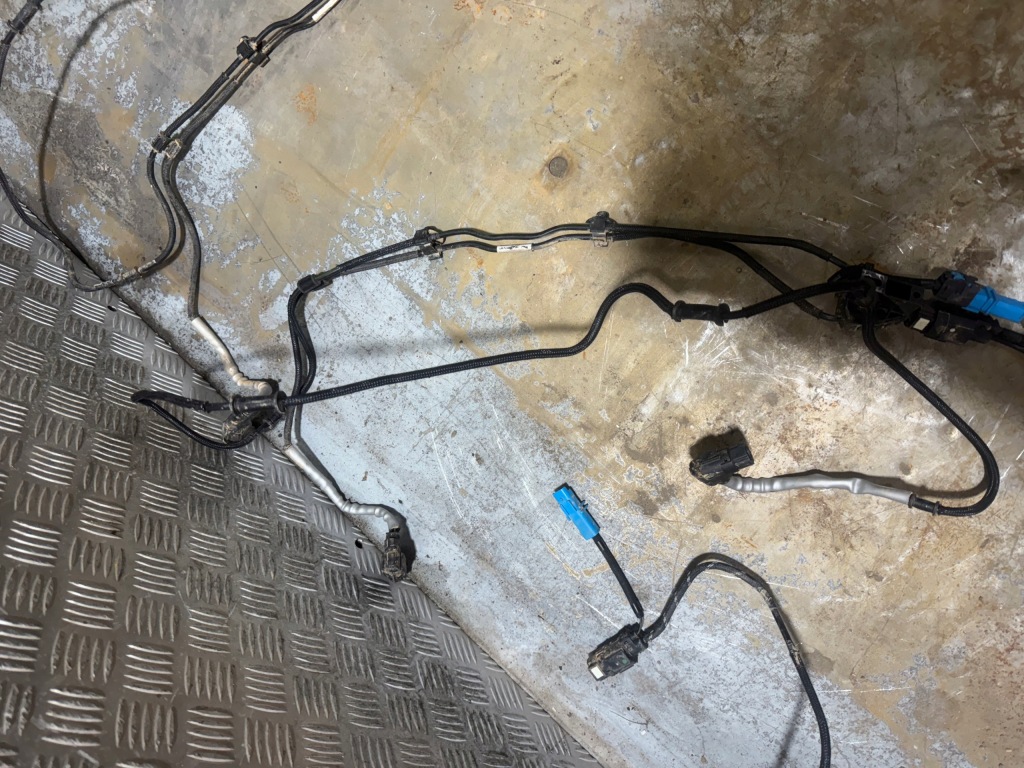 Renault express 1.5 bluedci bdci труба патрубок шланг adblue трубка в Україні