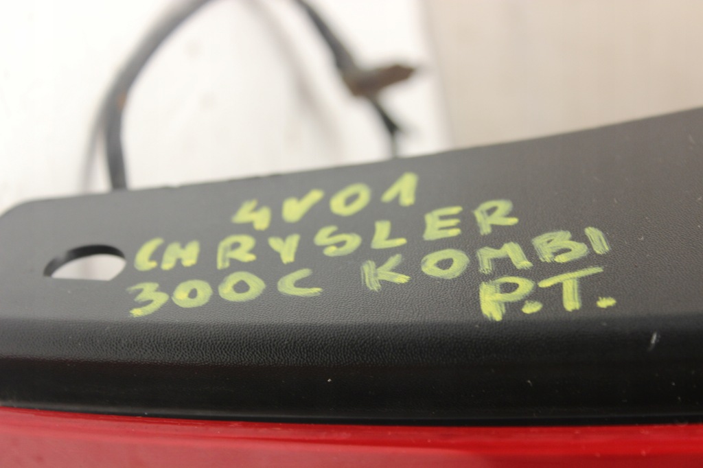 фото №11, Лампа правый задняя chrysler 300 i 300c kombi 2006r-