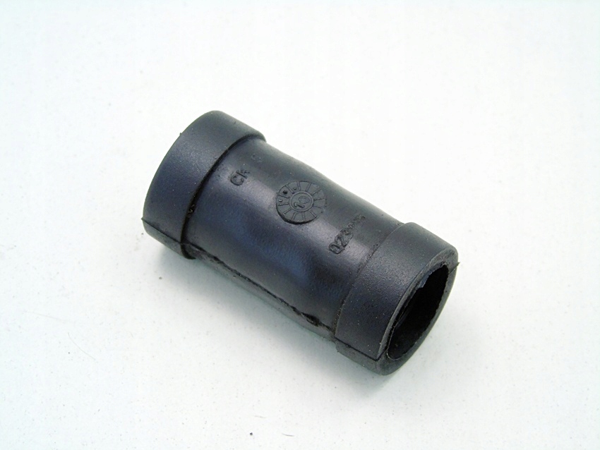 фото №1, Трубка шланг вентиляция картера 1.5 dci clio 3 modus logan sandero duster scenic laguna