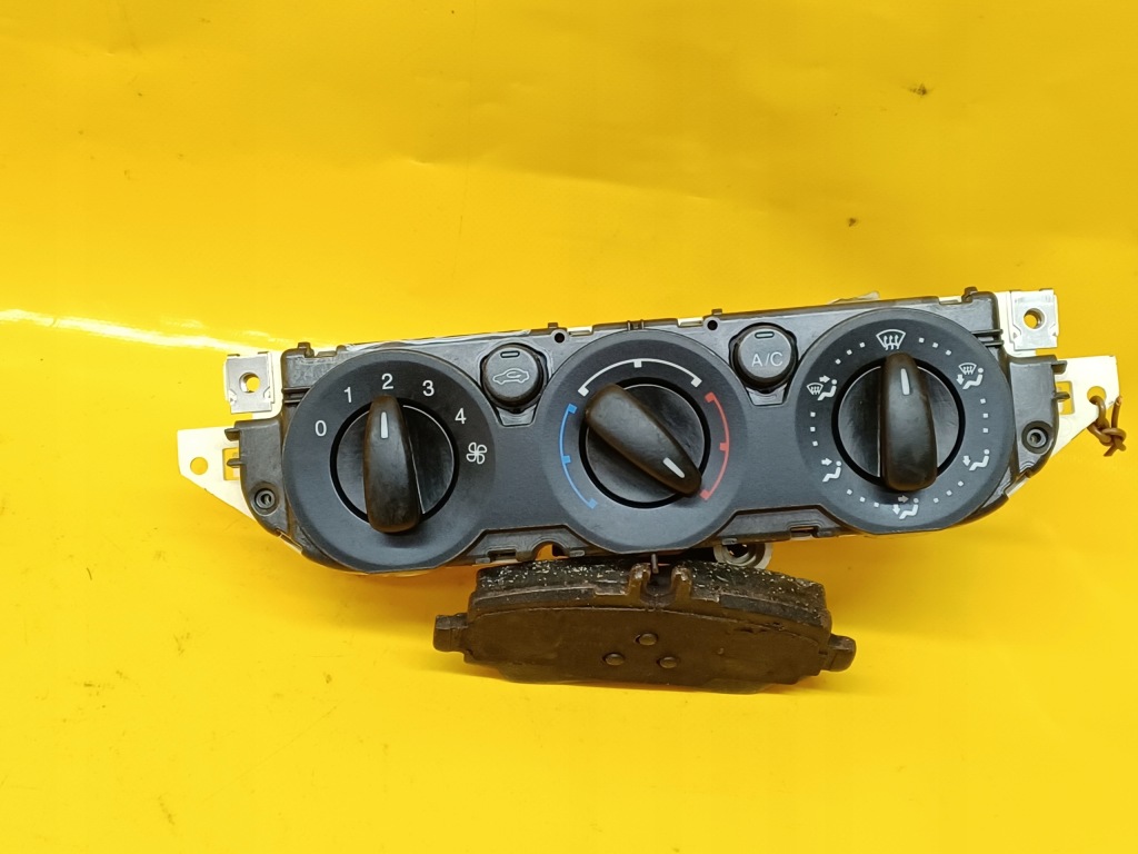 фото №1, Панель обдув кондиционера ford оригинальный номер 3m5t-19980-ad