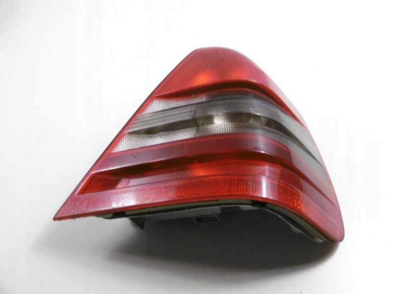 фото №10, Mercedes w202 лампа задняя правая 4d sedan 2028201264r + вкладыш ламповый