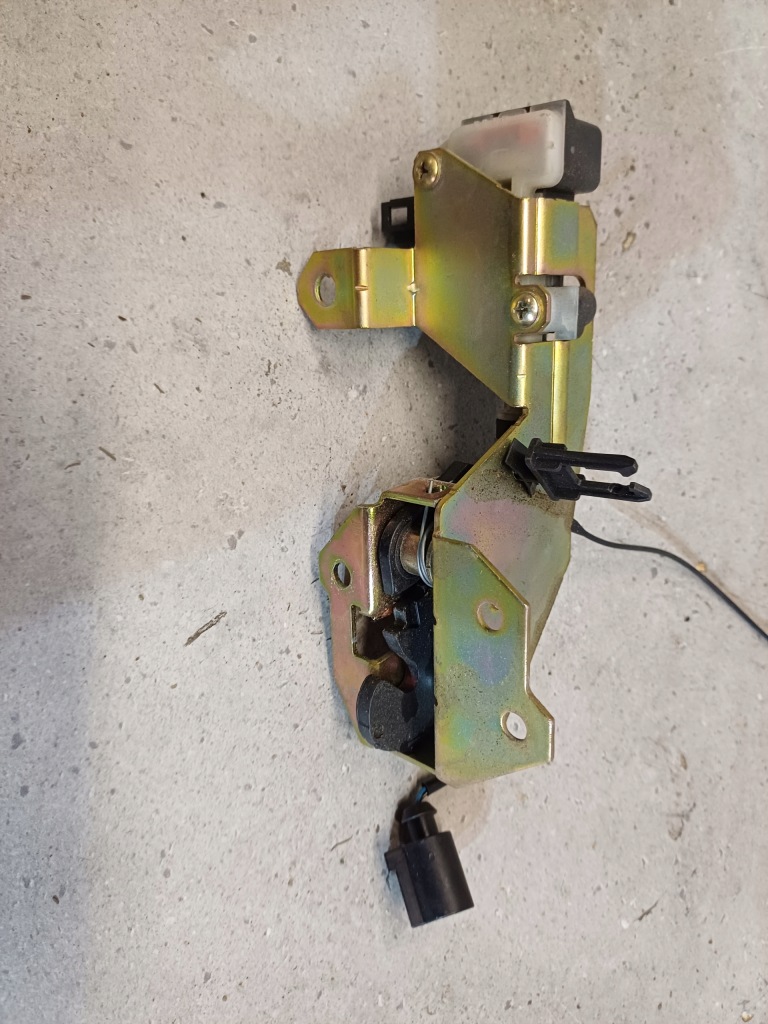 Замок скло задній кришки багажника vw touareg i 7l nr, 7l0827506d в Україні