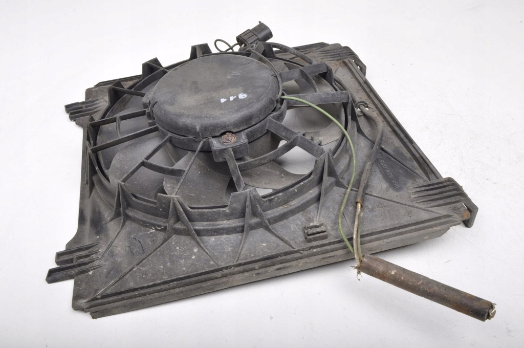 Porsche 911 996 3.6 вентилятор радіатора 99662403502 Недорого