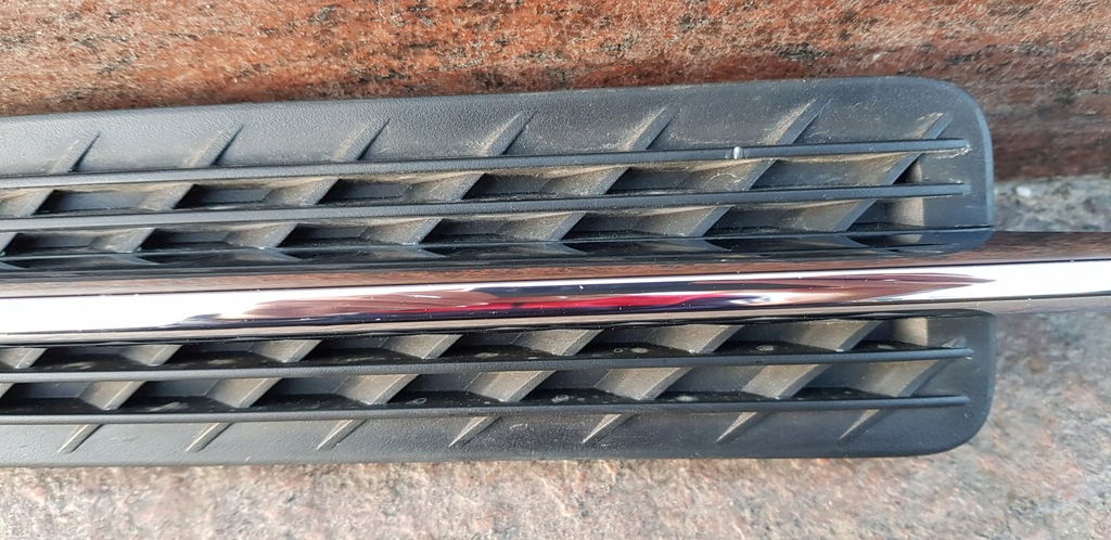 фото №4, Mercedes-benz оригинальный номер r172 a1726900479 решётка заглушка крыло