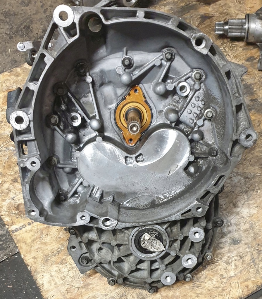 Купити Коробка передач передач opel crossland 1,6 cdti