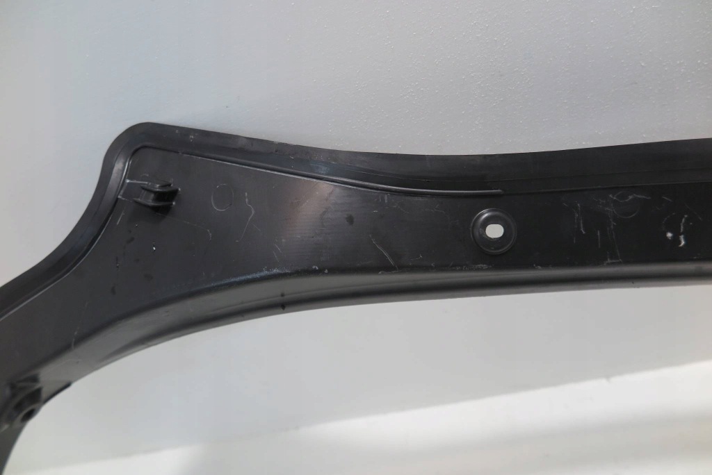 Накладка стойка крышки багажника правый  mercedes benz w203 купе a2036931833 с Разборки