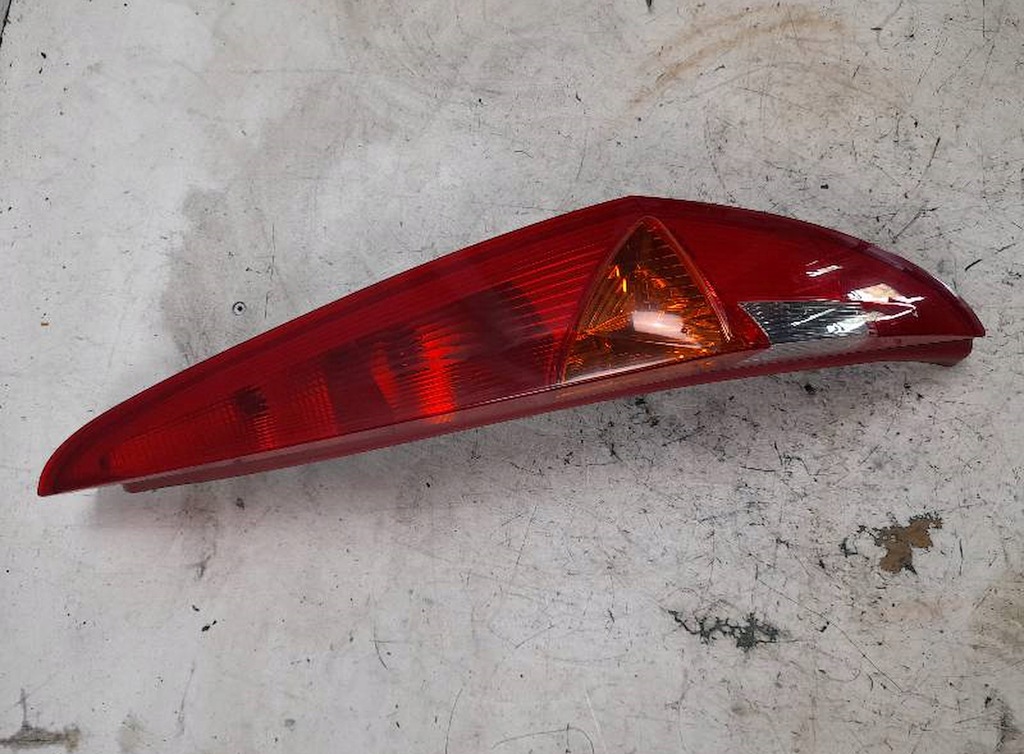 фото №1, Лампа права задня fiat punto