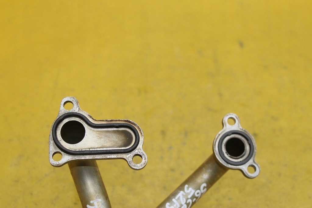 фото №6, Труба масла тройник s6 c6 5.2fsi 07l115278b