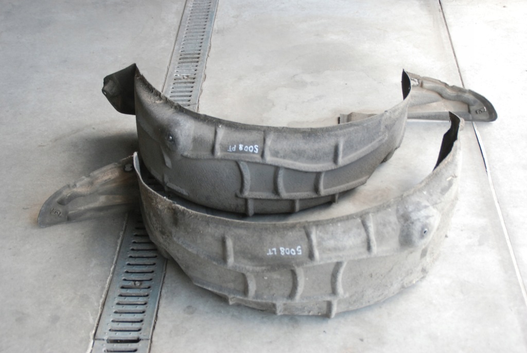 фото №1, Підкрилок l / p задня peugeot 5008 i 09-