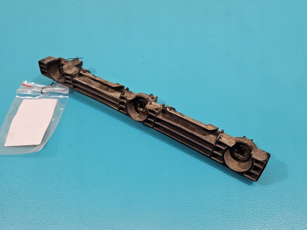 фото №1, Напрямна бампера перед лівий tesla model s 1003692-00-a