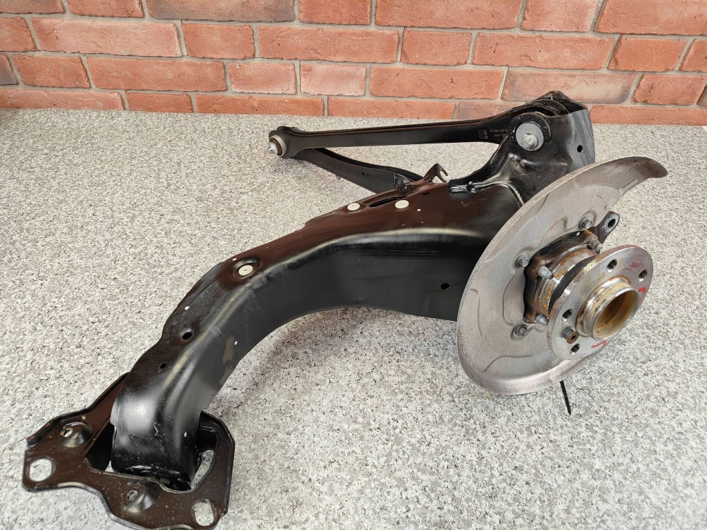 Bmw f40 f44 f45 f46 x1 f48 поворотний кулак важелі ступиця права правий задній 6898964 Ціна