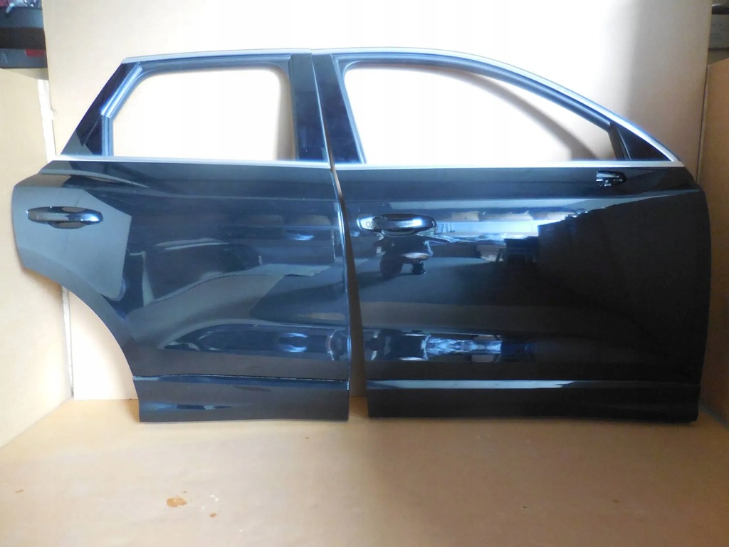 фото №1, Audi q3 f3 83a дверь правое перед задняя ly9b