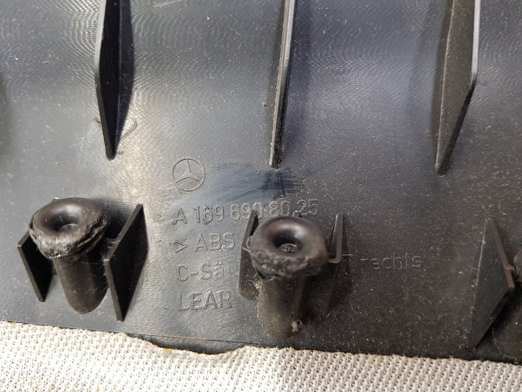 Накладка стійка перед задні 8szt комплект mercedes w245 Доставка