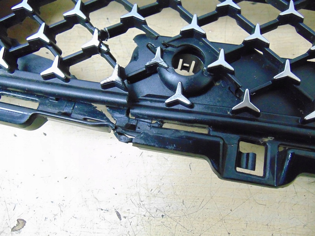 фото №9, Решётка радиатора решётка радиатора эмблема значок mercedes w206 amg a2068882100