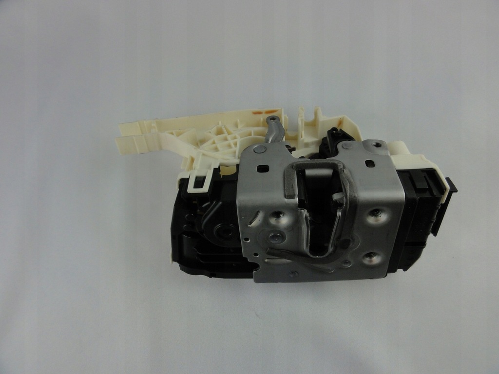 фото №1, Замок задний дверь задних mercedes sprinter a 910 740 75 00