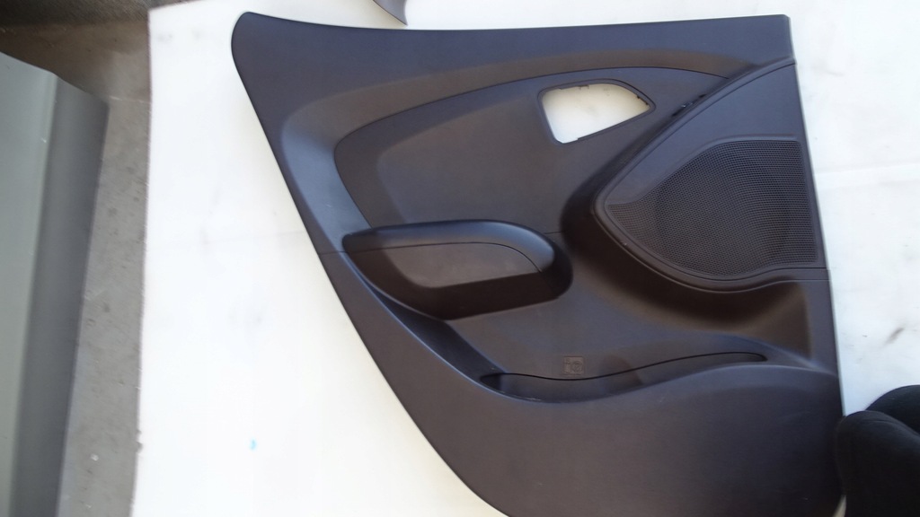 фото №1, Обшивка обивка дверь левая задняя hyundai ix35 коричневый