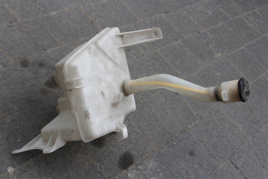 фото №9, Toyota auris i бачок жидкость омывателя 85942-12010