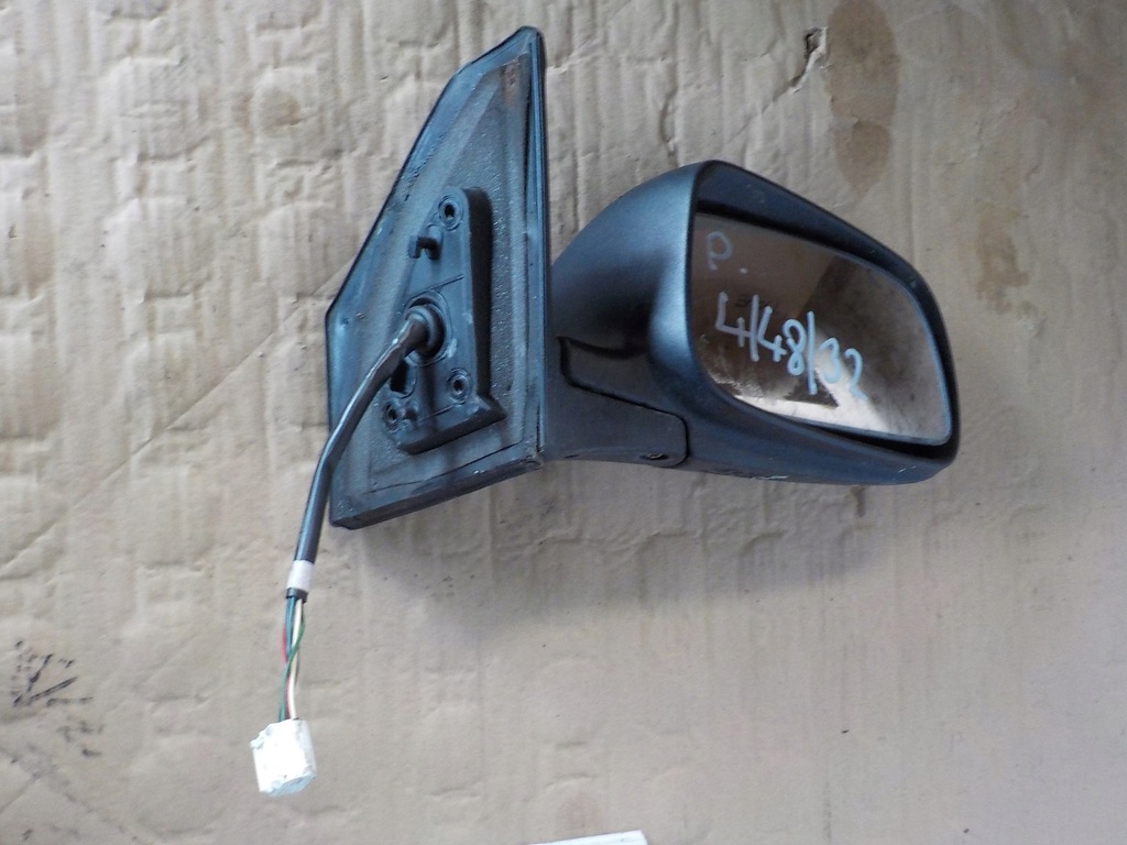 фото №1, Toyota avensis 2.2 d-cat зеркало правое