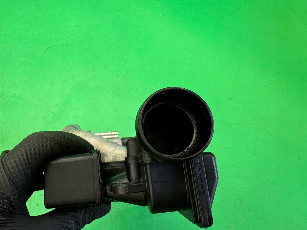 фото №8, Вентиляція картера сепаратор патрубок шланг вентиляція картера 07l133426e audi s6 c6 5.2 fsi v10 06-11