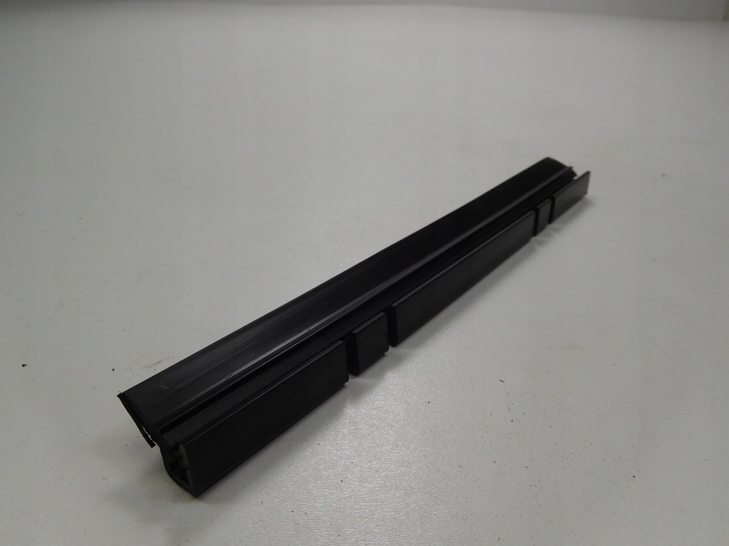 фото №5, Молдинг прокладка решетка renault safrane 7700810017