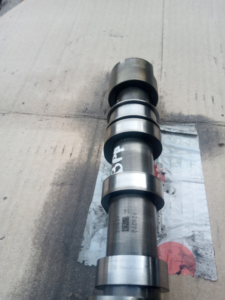 Audi a4 b7 вал випускний головка правої двигуна bpp 2,7 tdi 059102cc 10-4 Ціна