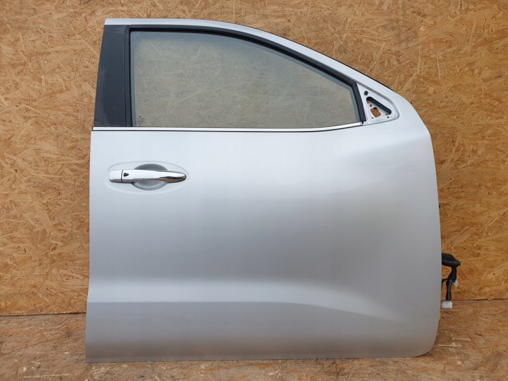 фото №1, Nissan navara d23 np300 дверь правый перед неокрашенный bdb