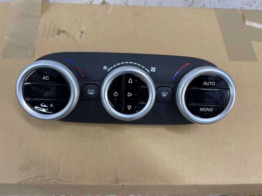 фото №1, Alfa romeo giulietta панель управление кондиционер 156101737