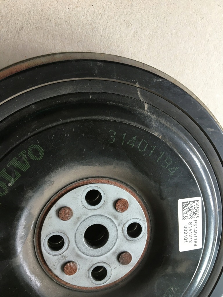 Шкив volvo v40 2,0 14- Цена