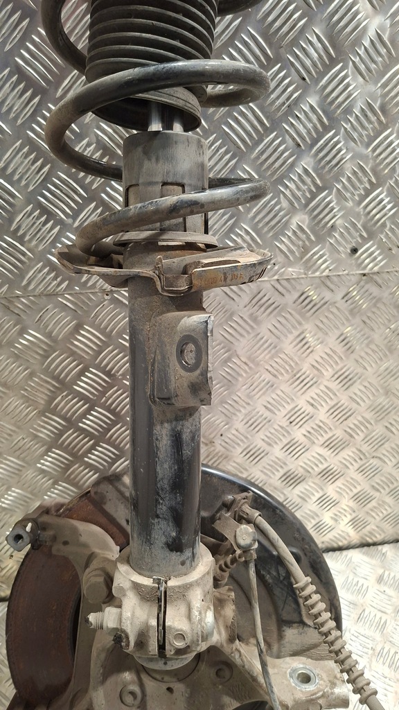 фото №12, Поворотный кулак амортизатор амортизационная стойка левый перед vw id.4 pro