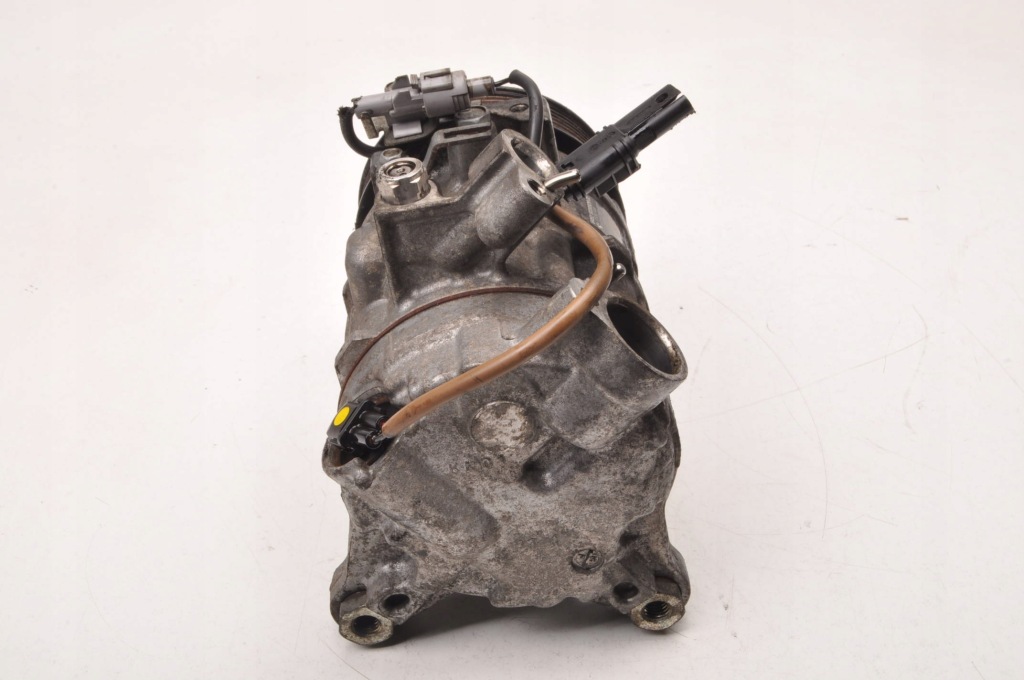 Bmw f20 f30 f31 1.6 компресор кондиціонера 9330829 в Україні