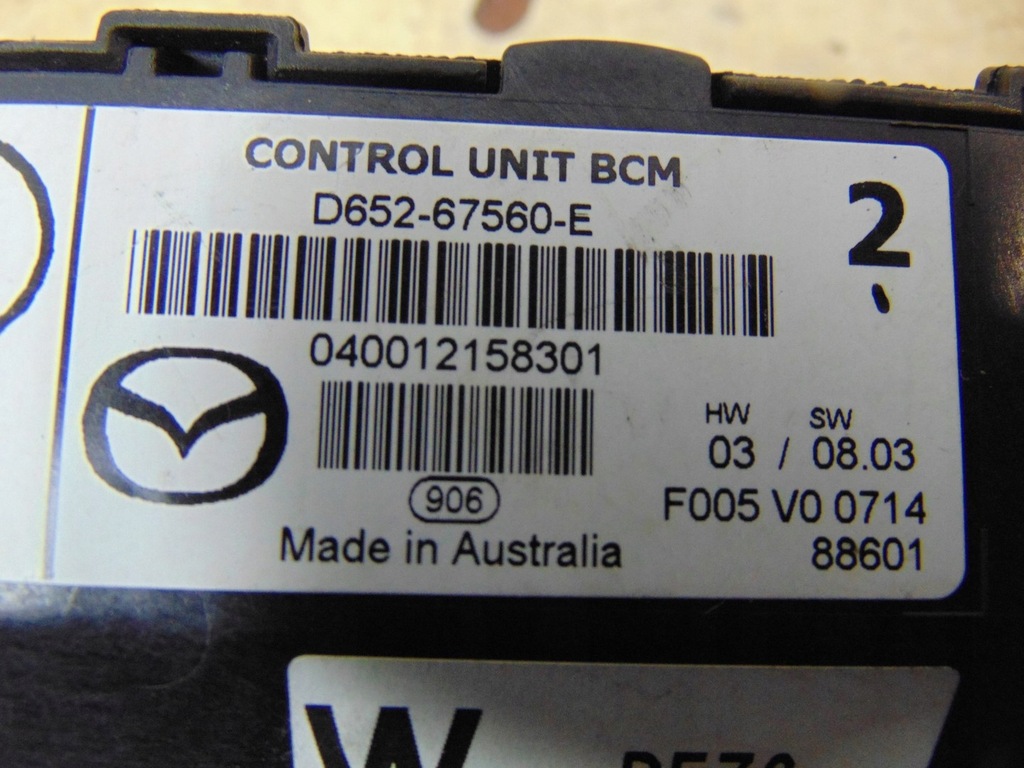 фото №8, Коробка модуль комфорту mazda 2 ii de d652-67560-e