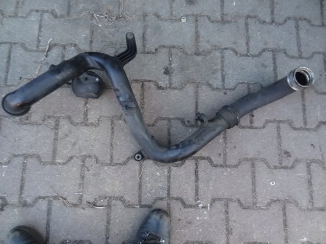 Пабтрубок  труба интеркулер vw touran i 1t0 lift в Украине