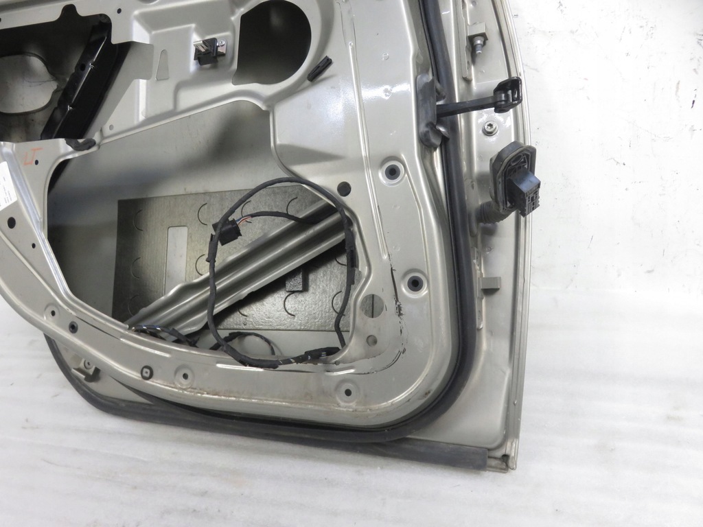 фото №8, Двері ліва задні bmw 5 touring e61 a53/8